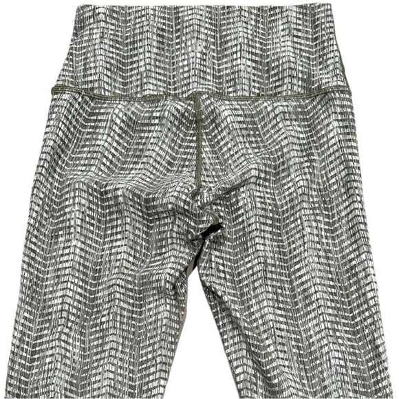 LululemonāWunder Under Crop (High-Rise) *Full-On Luon - Picture 5 of 10